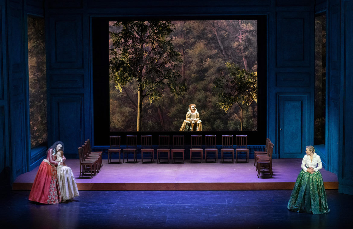 21-22_ANNA_BOLENA_PRE_GENERALE_211014_GTG_c_monikarittershaus_115