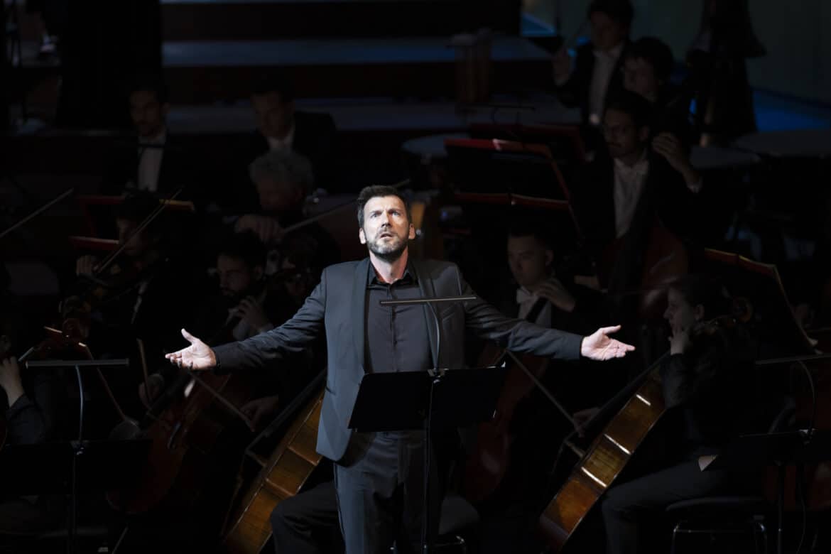 L’opéra Lucie De Lammermoor de Gaetano Donizetti (1797-1848) en version concert. Direction musicale : Daniele Rustioni. Lucie Ashton : Lisette Oropesa. Edgard Ravenswood : John Osborn. Henri Ashton : Florian Sempey. Raymond Bidebent : Nicolas Courjal. L