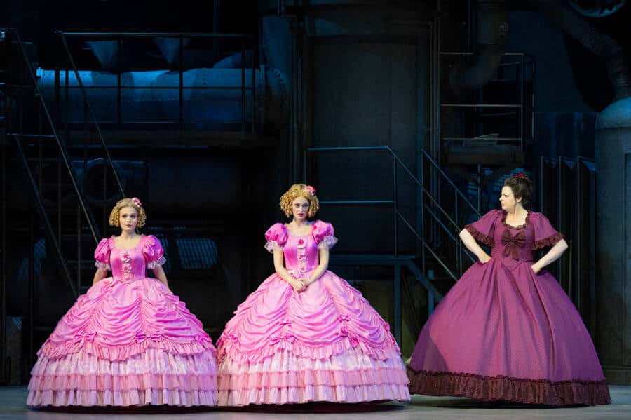 653a53b10000000000000012_BIG