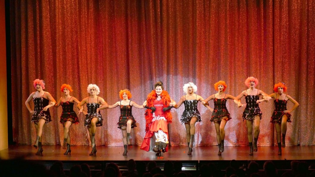 Cage-aux-folles-ensemble